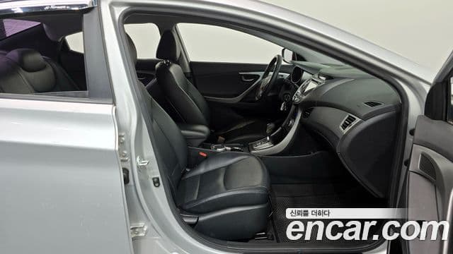 Hyundai Avante MD M16 GDI Smart, 2013 11