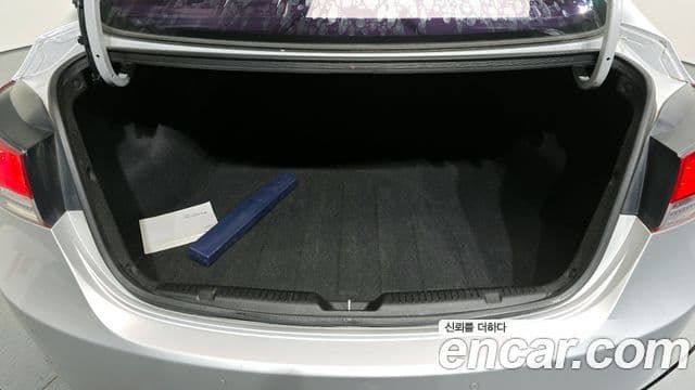 Hyundai Avante MD M16 GDI Smart, 2013 20