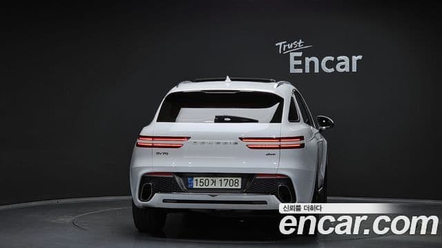 Genesis GV70, 2022 4