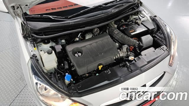 Hyundai Accent(новый кузов / новое поколение) Premier, 2012 6