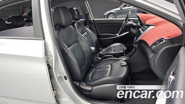 Hyundai Accent(новый кузов / новое поколение) Premier, 2012 10