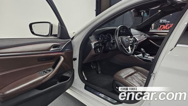BMW 5시리즈 (G30) 520d M Sport Plus, 2018 10