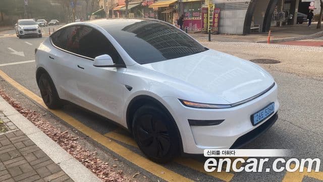 Tesla модель Y, 2025 2