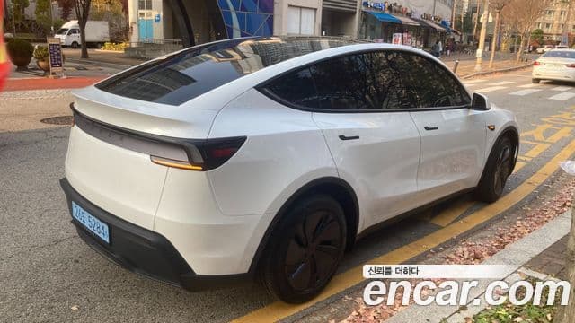 Tesla модель Y, 2025 6