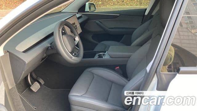 Tesla модель Y, 2025 8