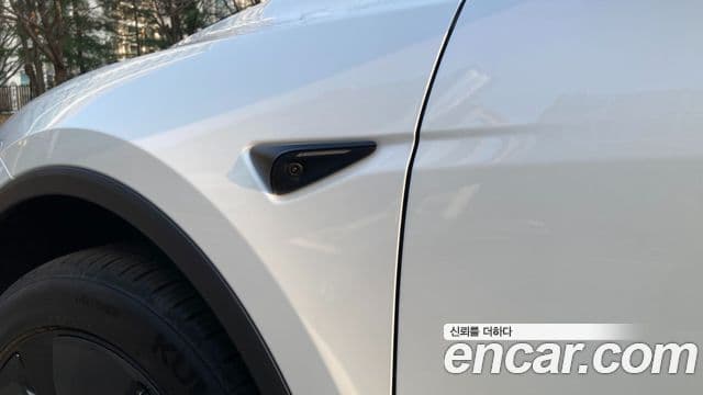 Tesla модель Y, 2025 15