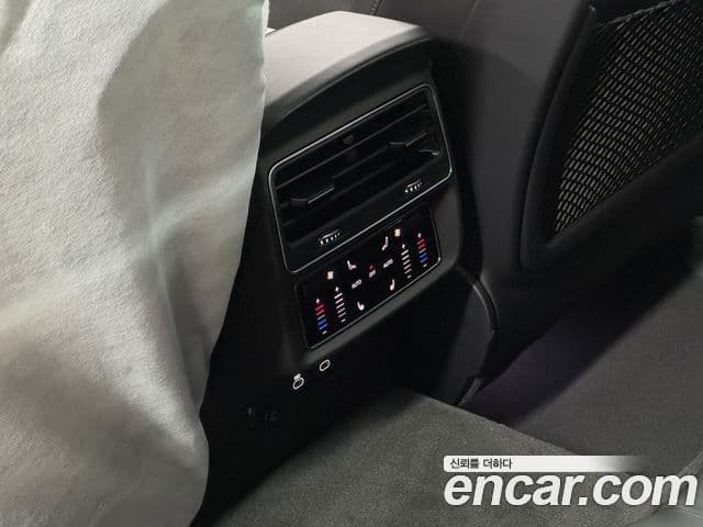 Audi Q8 (4M) Premium, 2026 13