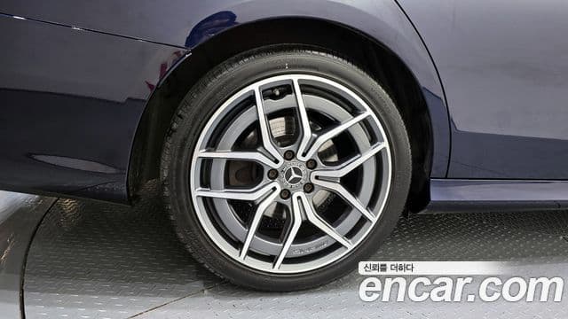 Mercedes-Benz E-класс W213 AMG Line, 2021 все фото