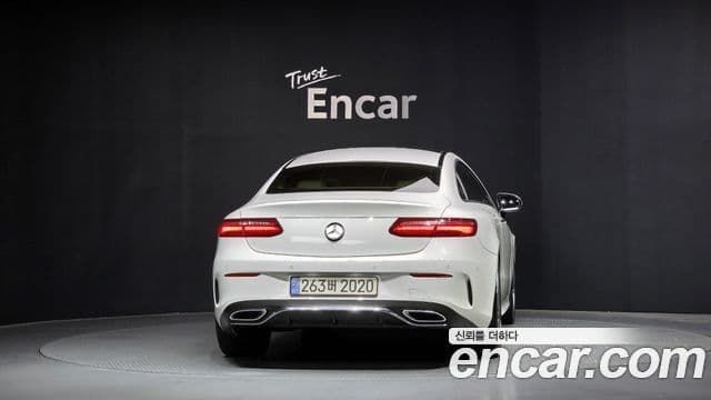 Mercedes-Benz E-класс W213 E220d купе, 2017 4