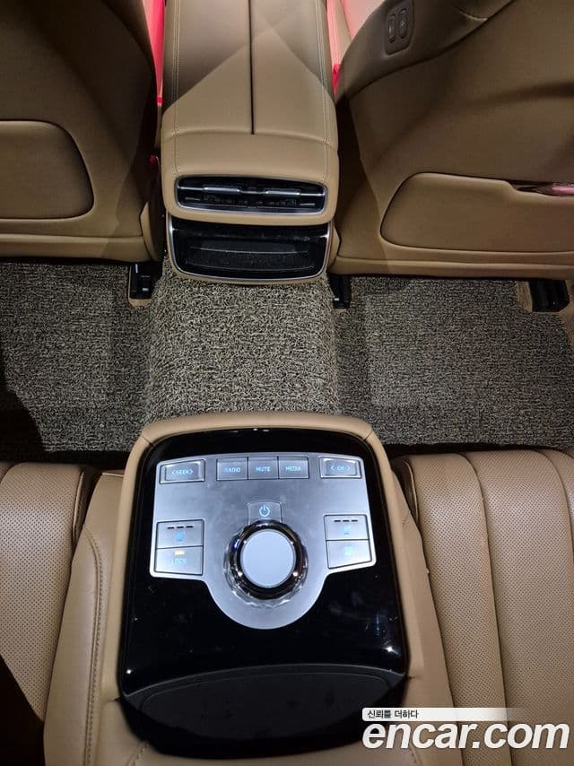 Genesis G80 (RG3) бензин 2.5 турбо 2WD, 2025 14