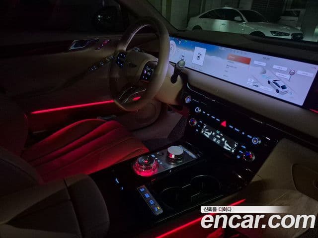 Genesis G80 (RG3) бензин 2.5 турбо 2WD, 2025 18