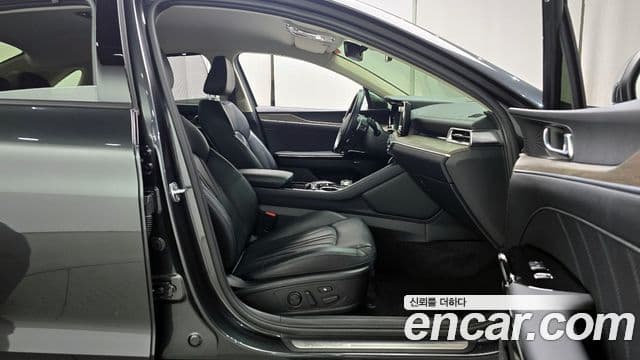 Kia K5 3세대 Signature, 2022 10