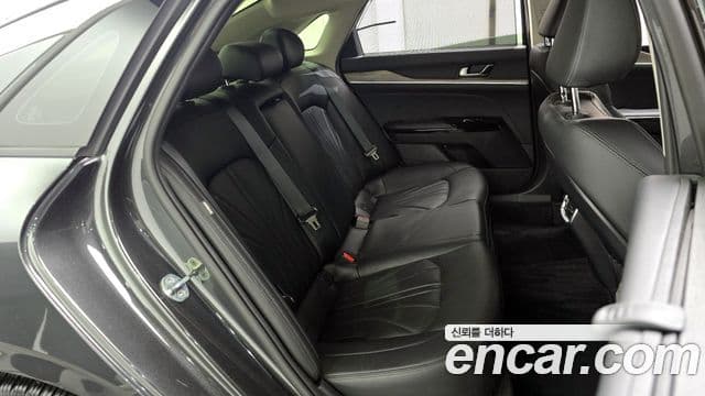 Kia K5 3세대 Signature, 2022 12