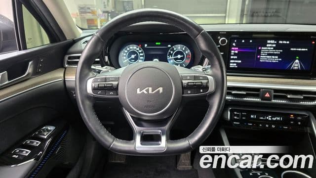 Kia K5 3세대 Signature, 2022 13