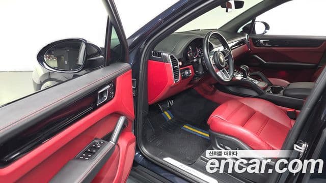 Porsche Cayenne (PO536), 2023 11