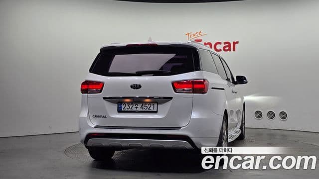 Kia All New Carnival Prestige, 2018 4