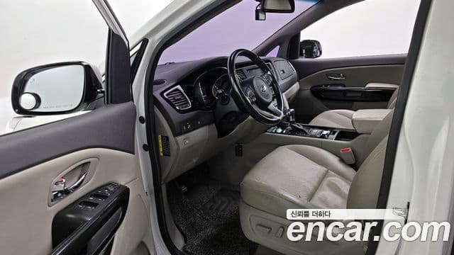 Kia All New Carnival Prestige, 2018 10