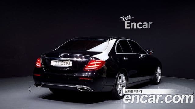 Mercedes-Benz E-класс W213 Avantgarde, 2017 2