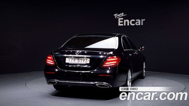 Mercedes-Benz E-класс W213 Avantgarde, 2017 4