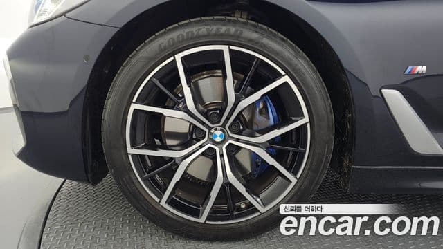 BMW 5시리즈 (G30) 530i M Sport, 2023 все фото
