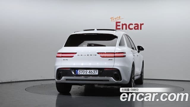 Genesis GV70, 2021 4