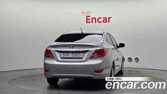 Hyundai Accent(новый кузов / новое поколение) Premier, 2011 4