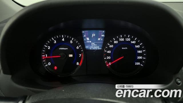 Hyundai Accent(новый кузов / новое поколение) Premier, 2011 8