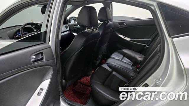 Hyundai Accent(новый кузов / новое поколение) Premier, 2011 11