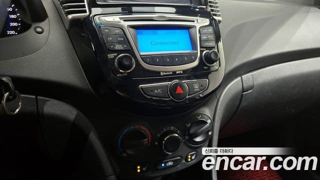 Hyundai Accent(новый кузов / новое поколение) Premier, 2011 19