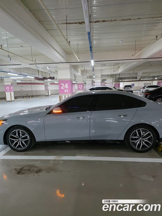 BMW 5시리즈 (G60) 520i M Sport, 2025 4