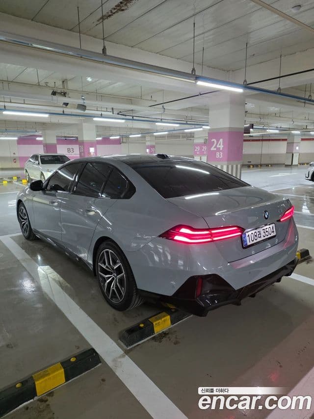 BMW 5시리즈 (G60) 520i M Sport, 2025 6