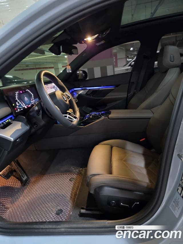 BMW 5시리즈 (G60) 520i M Sport, 2025 11