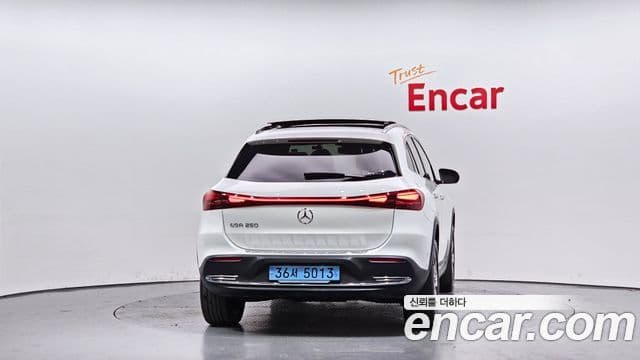 Mercedes-Benz EQA H243, 2024 4