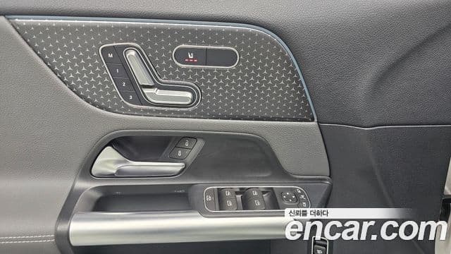 Mercedes-Benz EQA H243, 2024 18