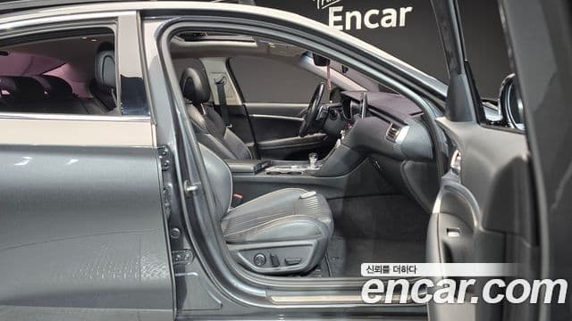 Genesis G70 Supreme, 2018 10