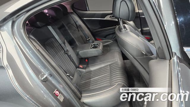 Genesis G70 Supreme, 2018 12