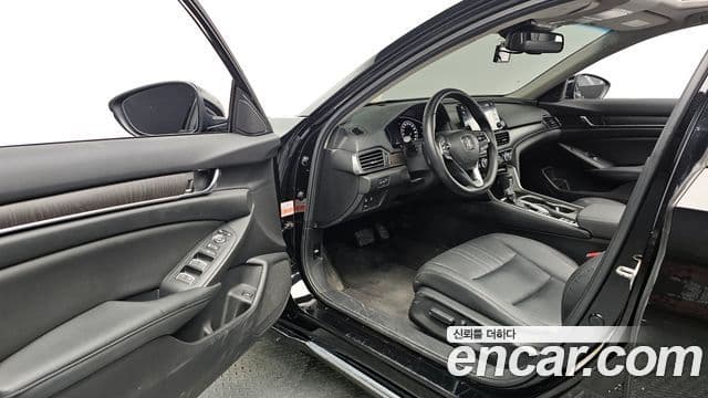 Honda Accord 10세대 1.5 турбо, 2019 11