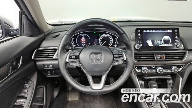 Honda Accord 10세대 1.5 турбо, 2019 13