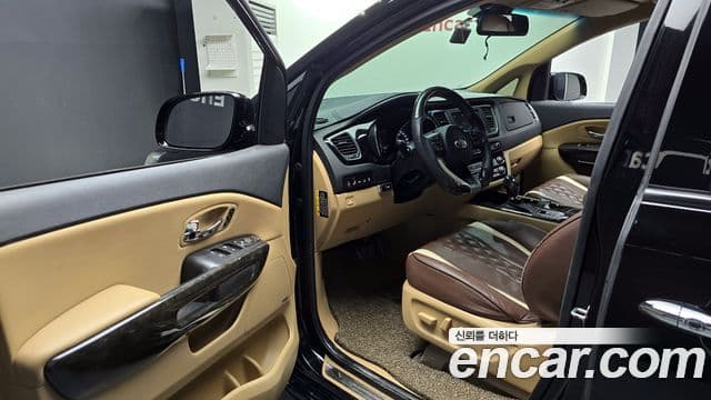 Kia The / новый New Carnival Noblesse Special, 2019 10