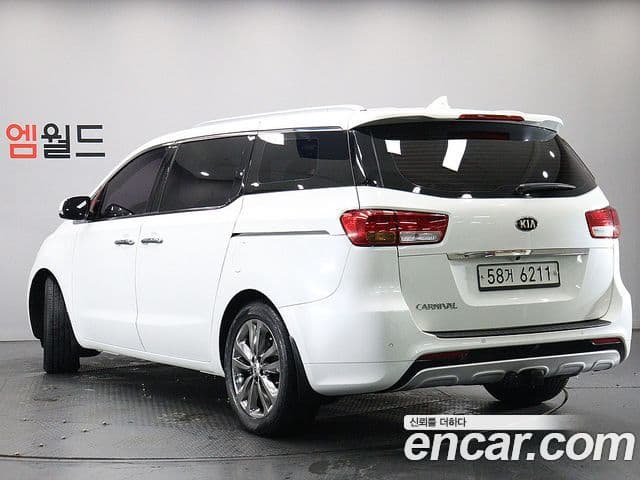 Kia All New Carnival Prestige, 2018 3