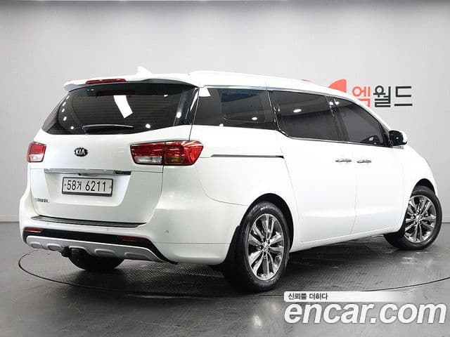 Kia All New Carnival Prestige, 2018 4
