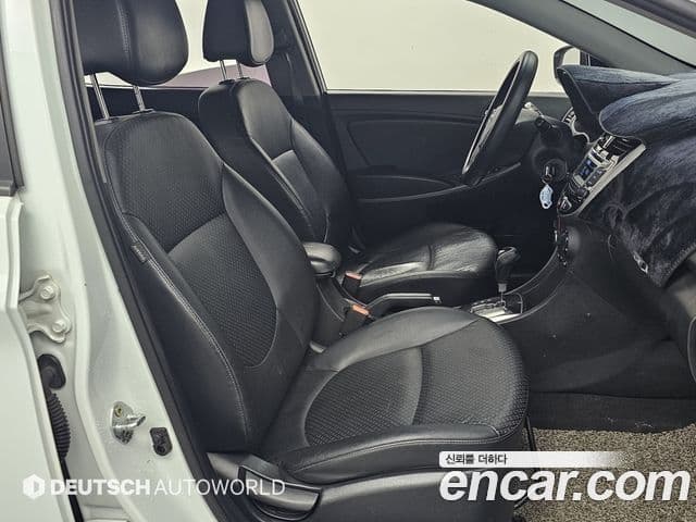 Hyundai Accent(новый кузов / новое поколение) Modern, 2015 10