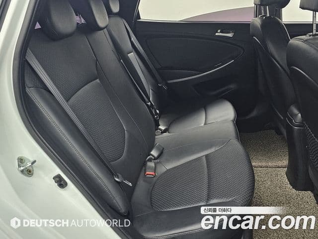 Hyundai Accent(новый кузов / новое поколение) Modern, 2015 12