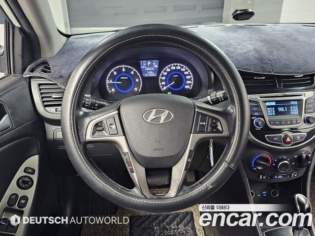 Hyundai Accent(новый кузов / новое поколение) Modern, 2015 13