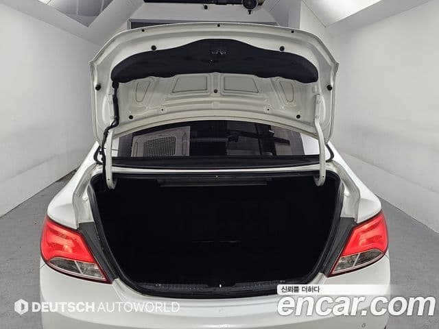 Hyundai Accent(новый кузов / новое поколение) Modern, 2015 20