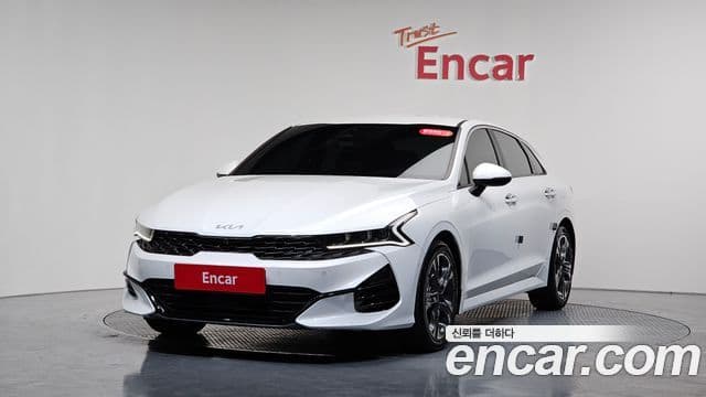 Kia K5 3세대 Signature, 2022 11