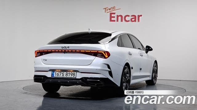 Kia K5 3세대 Signature, 2022 2