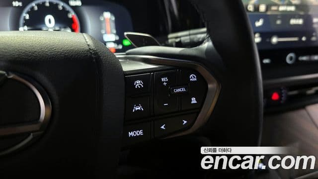 Lexus LM 2세대 500h Royal, 2025 18