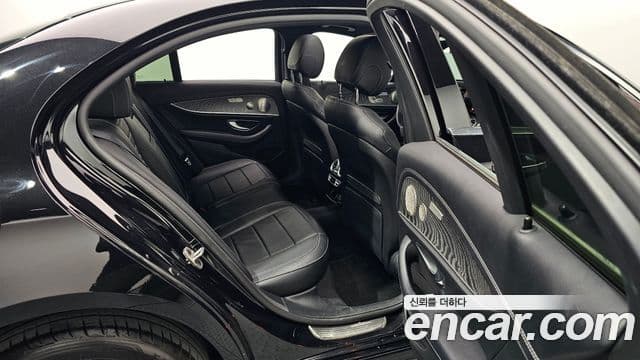 Mercedes-Benz E-класс W213 Avantgarde, 2022 11