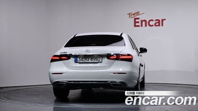 Mercedes-Benz E-класс W213 Exclusive, 2021 4